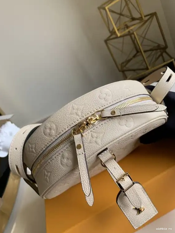 WIS BOITE LOUIS CHAPEAU VUITTON MM SOUPLE 0603